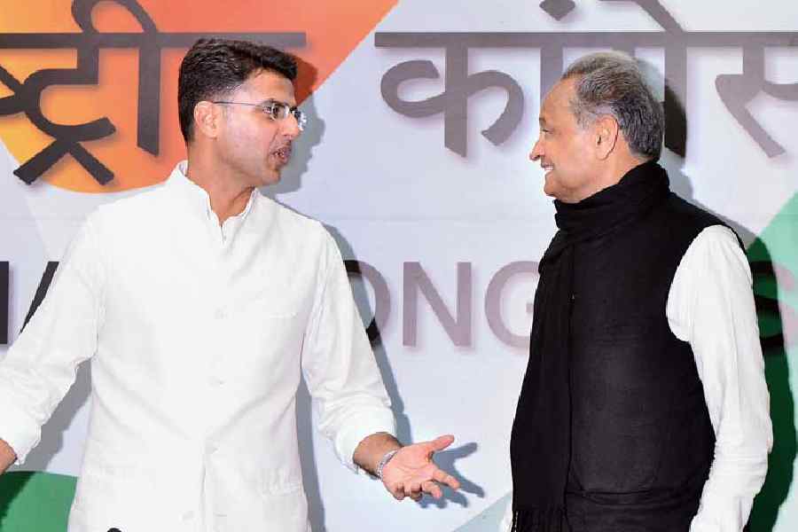 Rajasthan Politics: अशोक गहलोत का बड़ा बयान, पूर्व CM बोले- ‘2020 में मेरी सरकार गिराने की साजिश थ्योरी नहीं, प्रैक्टिकल थी’ Rajasthan Politics: अशोक गहलोत का बड़ा बयान, पूर्व CM बोले- ‘2020 में मेरी सरकार गिराने की साजिश थ्योरी नहीं, प्रैक्टिकल थी’