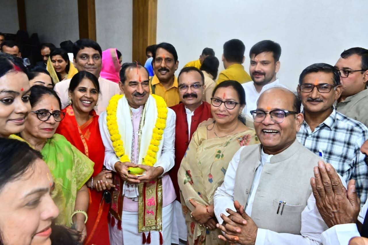 भाजपा प्रदेशाध्यक्ष मदन राठौड़ ने भाजपा कार्यालय में किया लक्ष्मी पूजन, देश-प्रदेश में खुशहाली की कामना, अंता उपचुनावों में किया जीत का दावा भाजपा प्रदेशाध्यक्ष मदन राठौड़ ने भाजपा कार्यालय में किया लक्ष्मी पूजन, देश-प्रदेश में खुशहाली की कामना, अंता उपचुनावों में किया जीत का दावा