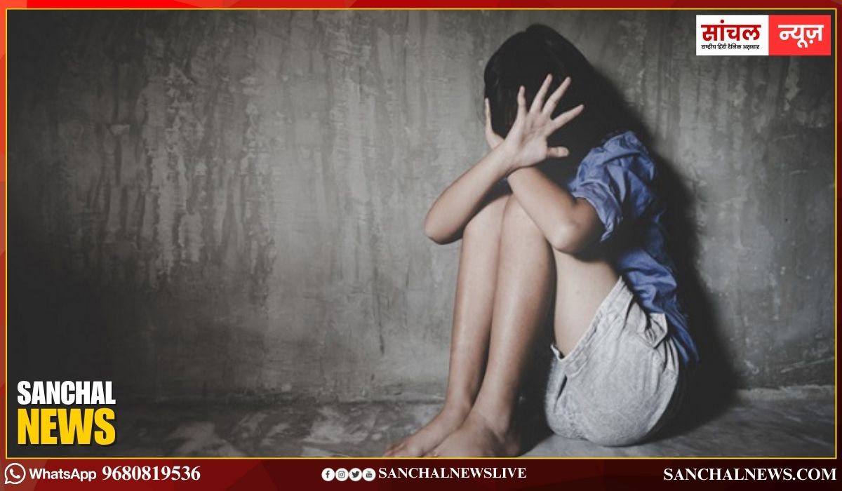 मथुरा में नाबालिग बेटियों को यौन शोषण करता था पिता, आरोपी की उसके बेटे और भतीजे ने मिलकर कर दी हत्या मथुरा में नाबालिग बेटियों को यौन शोषण करता था पिता, आरोपी की उसके बेटे और भतीजे ने मिलकर कर दी हत्या