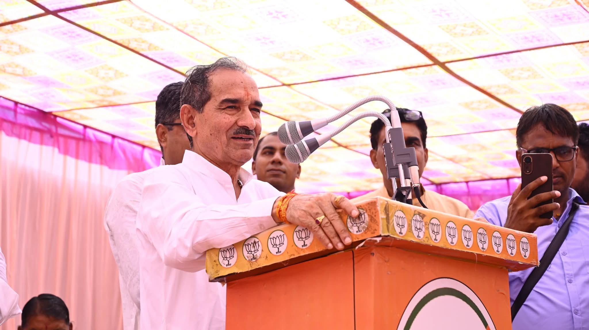 राजस्थान में निकाय-पंचायत चुनाव पर भाजपा प्रदेशाध्यक्ष मदन राठौड़ ने दिया जवाब राजस्थान में निकाय-पंचायत चुनाव पर भाजपा प्रदेशाध्यक्ष मदन राठौड़ ने दिया जवाब