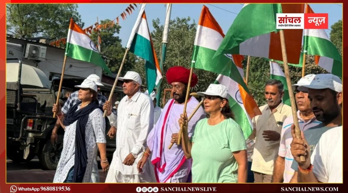 सरदार वल्लभ भाई पटेल की 150वीं जयंती के उपलक्ष्य में पदयात्रा: राज्य मंत्री ओटाराम देवासी और सांसद लुंबाराम चौधरी हरी झंडी दिखाकर रवाना किया