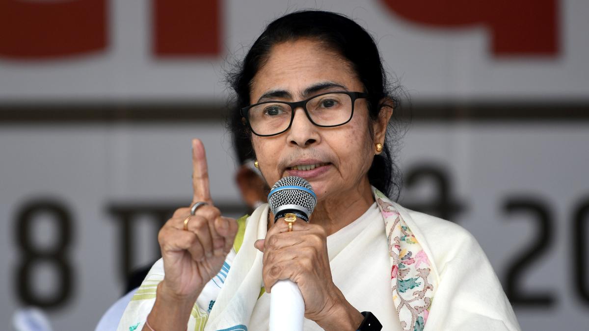 गीता पाठ कार्यक्रम में हमले पर बोलीं CM ममता बनर्जी, राज्य में इस तरह की धमकियों और धार्मिक विभाजन को बर्दाश्त नहीं