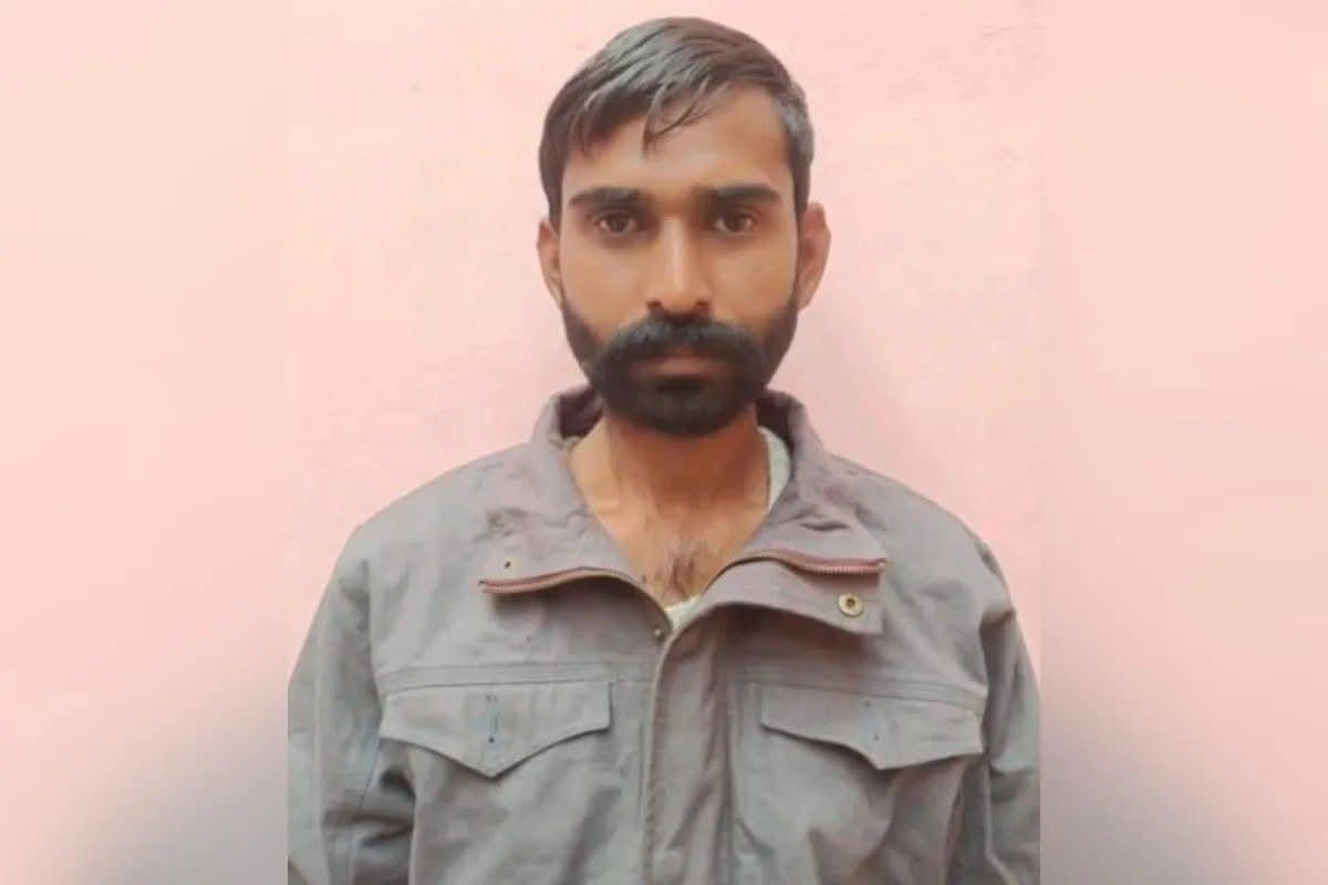 आईएसआई की जासूसी कर रहा पंजाब का युवक, ऑपरेशन सिंदूर के समय PAK को दे रहा था भारतीय सेना की जानकारी आईएसआई की जासूसी कर रहा पंजाब का युवक, ऑपरेशन सिंदूर के समय PAK को दे रहा था भारतीय सेना की जानकारी
