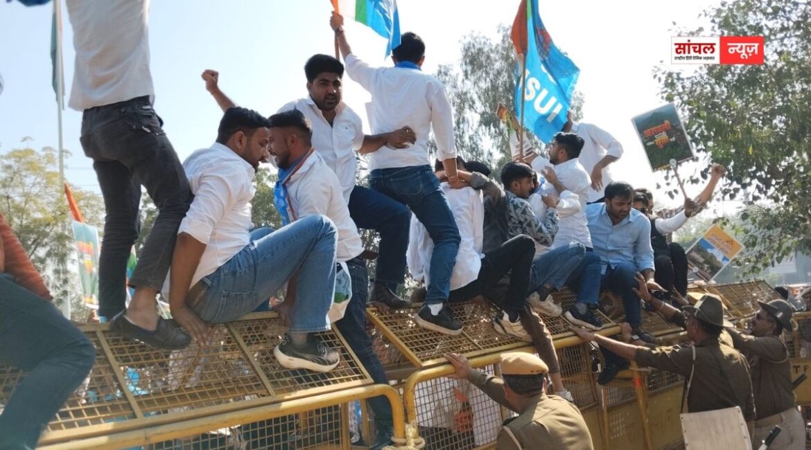 अरावली संरक्षण को लेकर उदयपुर, जोधपुर, सीकर सहित प्रदेश के विभिन्न जिलो में प्रदर्शन, कई शहरों में पुलिस-प्रदर्शनकारी भिड़े, जोधपुर में लाठीचार्ज