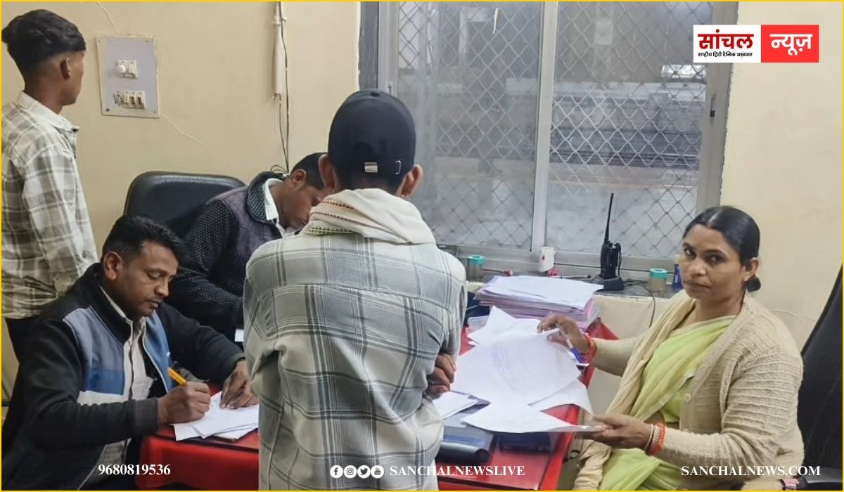 गुजरात के बड़े शहरों में बिक रहा राजस्थान के मासूम बच्चों का ‘बचपन’!, डूंगरपुर स्टेशन से 22 बच्चों को बचाया, 3 एजेंट गिरफ्तार गुजरात के बड़े शहरों में बिक रहा राजस्थान के मासूम बच्चों का ‘बचपन’!, डूंगरपुर स्टेशन से 22 बच्चों को बचाया, 3 एजेंट गिरफ्तार