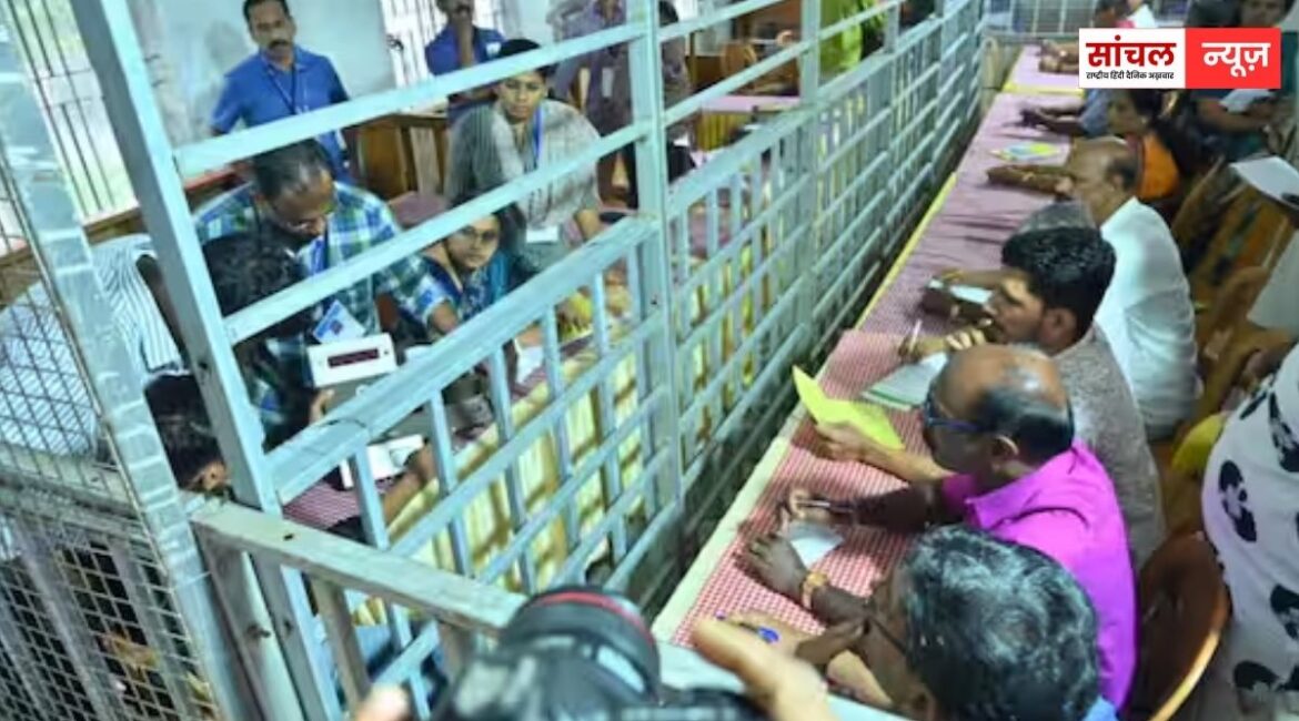 केरल में 244 मतगणना केंद्रों पर वोटों की गिनती जारी; निकाय चुनावों में कांग्रेस के नेतृत्व वाला यूनाइटेड डेमोक्रेटिक फ्रंट UDF बढ़त