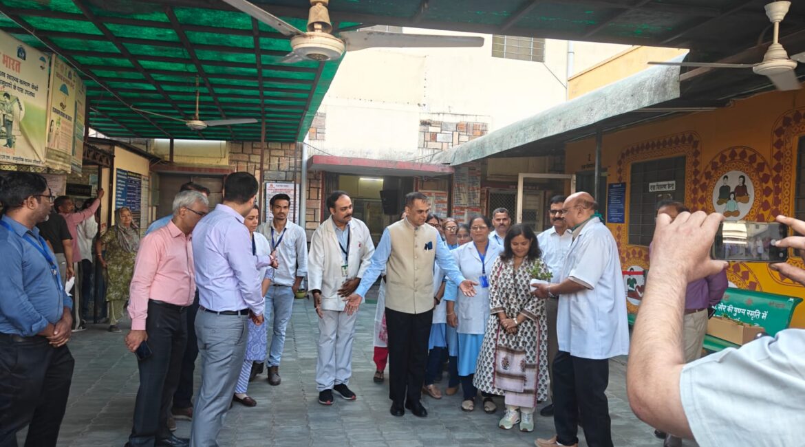 आयुष्मान आरोग्य मंदिरों में होगी गैर संचारी रोगों की प्रभावी स्क्रीनिंग, मातृ एवं शिशु स्वास्थ्य सेवाएं तथा रेफरल सिस्टम भी होगा और मजबूत आयुष्मान आरोग्य मंदिरों में होगी गैर संचारी रोगों की प्रभावी स्क्रीनिंग, मातृ एवं शिशु स्वास्थ्य सेवाएं तथा रेफरल सिस्टम भी होगा और मजबूत
