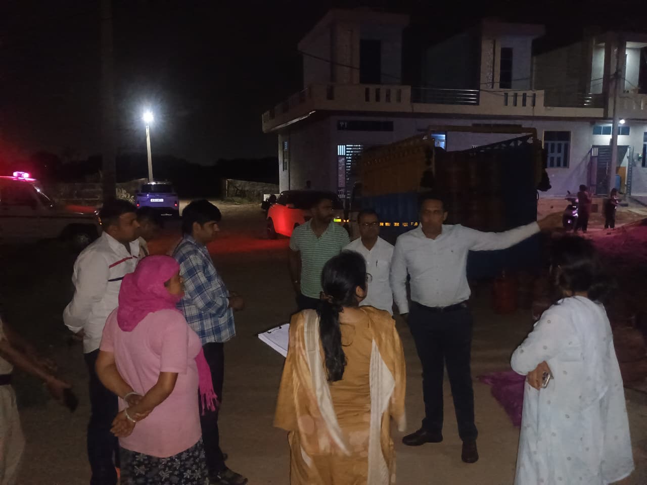 घरेलू एलपीजी के दुरुपयोग व कालाबाजारी पर जिला रसद अधिकारी का बड़ा एक्शन घरेलू एलपीजी के दुरुपयोग व कालाबाजारी पर जिला रसद अधिकारी का बड़ा एक्शन