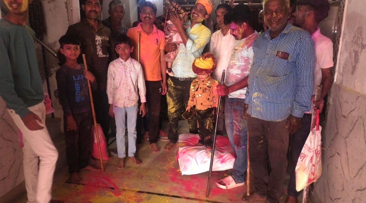 श्री सालासर रांकावत संस्था के वैष्णव समाज बंधुओ ने होली पर निकाली गैर