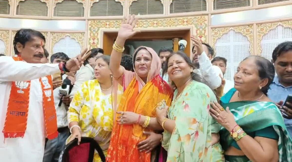 जयपुर नगर निगम: भाजपा की सरोज कंवर बनीं पहली महिला डिप्टी मेयर, रावणा राजपूत समाज में भारी उत्साह