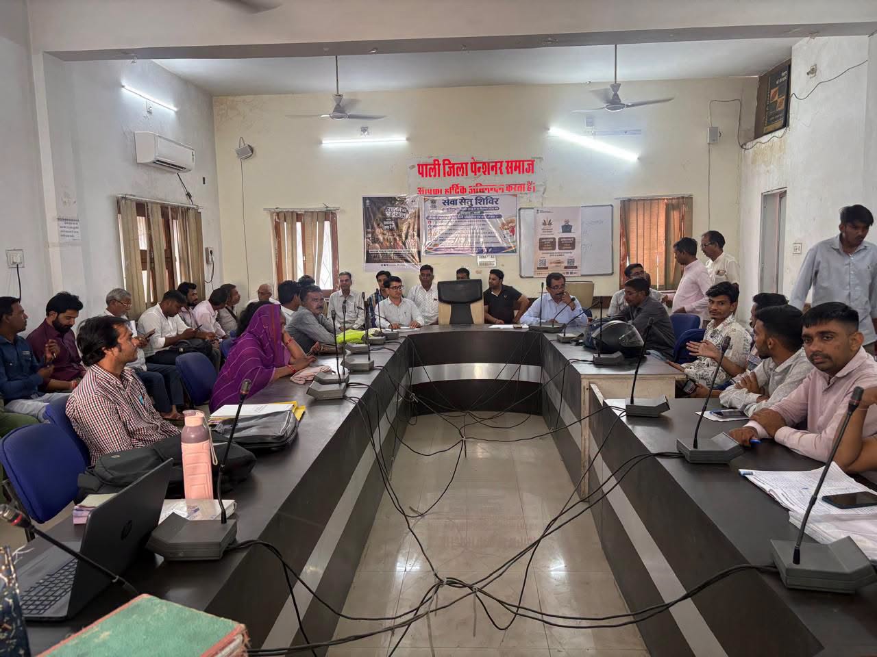 खाद्य सुरक्षा योजना: पाली जिले में 28 से 30 सितंबर तक ‘सेवा सेतु शिविर’ का आयोजन, पंचायत समितियों में आधार सीडिंग और ई-केवाईसी का काम तेज खाद्य सुरक्षा योजना: पाली जिले में 28 से 30 सितंबर तक ‘सेवा सेतु शिविर’ का आयोजन, पंचायत समितियों में आधार सीडिंग और ई-केवाईसी का काम तेज