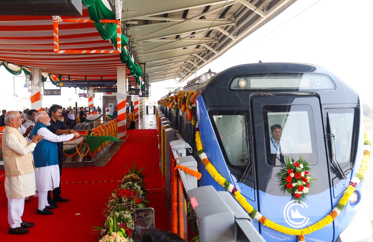 चेन्नई में बोले पीएम मोदी: ‘मंदिरों से मेट्रो तक तमिलनाडु में दिखती है नए भारत की झलक’; सीएम विजय संग की मेट्रो यात्रा, छात्रों से लगवाया ‘वी विल डू इट’ का नारा चेन्नई में बोले पीएम मोदी: ‘मंदिरों से मेट्रो तक तमिलनाडु में दिखती है नए भारत की झलक’; सीएम विजय संग की मेट्रो यात्रा, छात्रों से लगवाया ‘वी विल डू इट’ का नारा